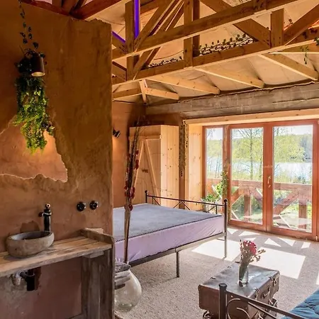 Saunowisko W Krągu - Straszydło Willa Krąg