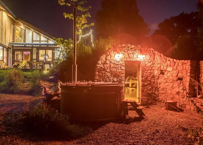 Saunowisko W Kragu - Straszydlo * Krąg